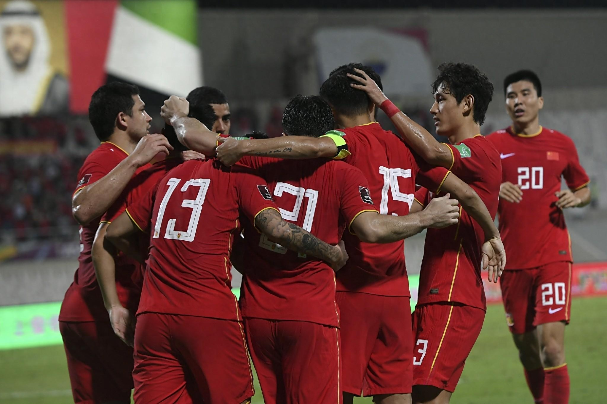 不来梅球员全力以赴,誓言重振雄风的简单介绍 不来梅球员全力以赴,誓言重振雄风的简单介绍