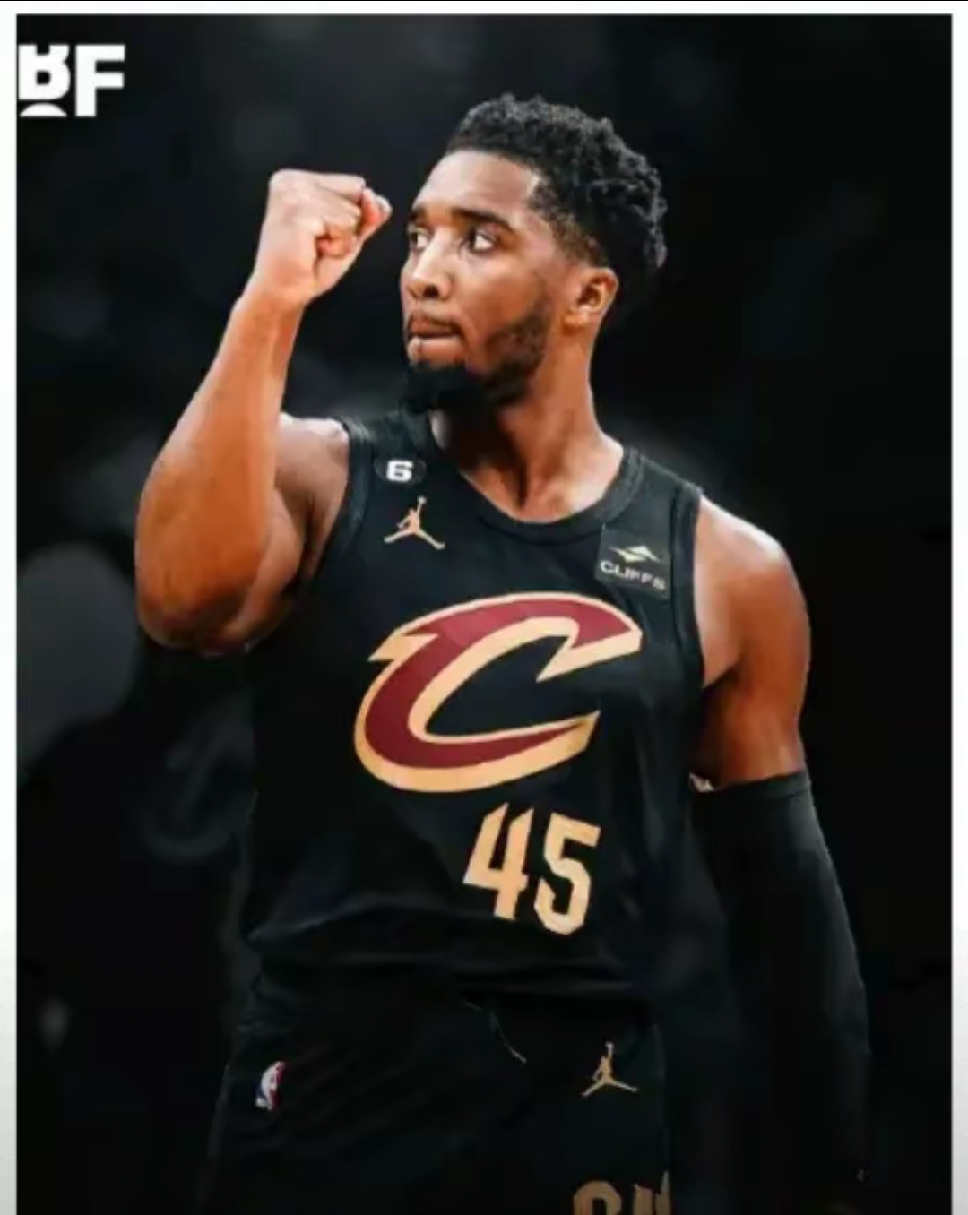 爵士险胜奇才，米切尔砍下33分