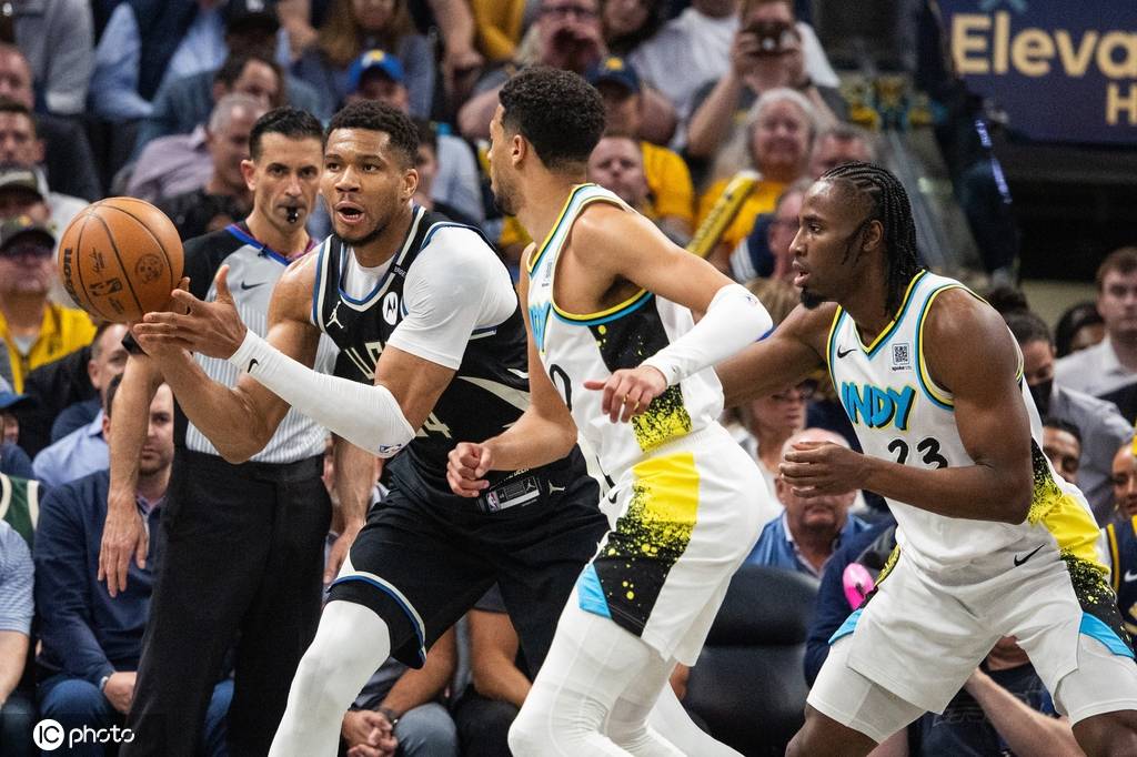 包含雄鹿横扫魔术，字母哥23+14的词条