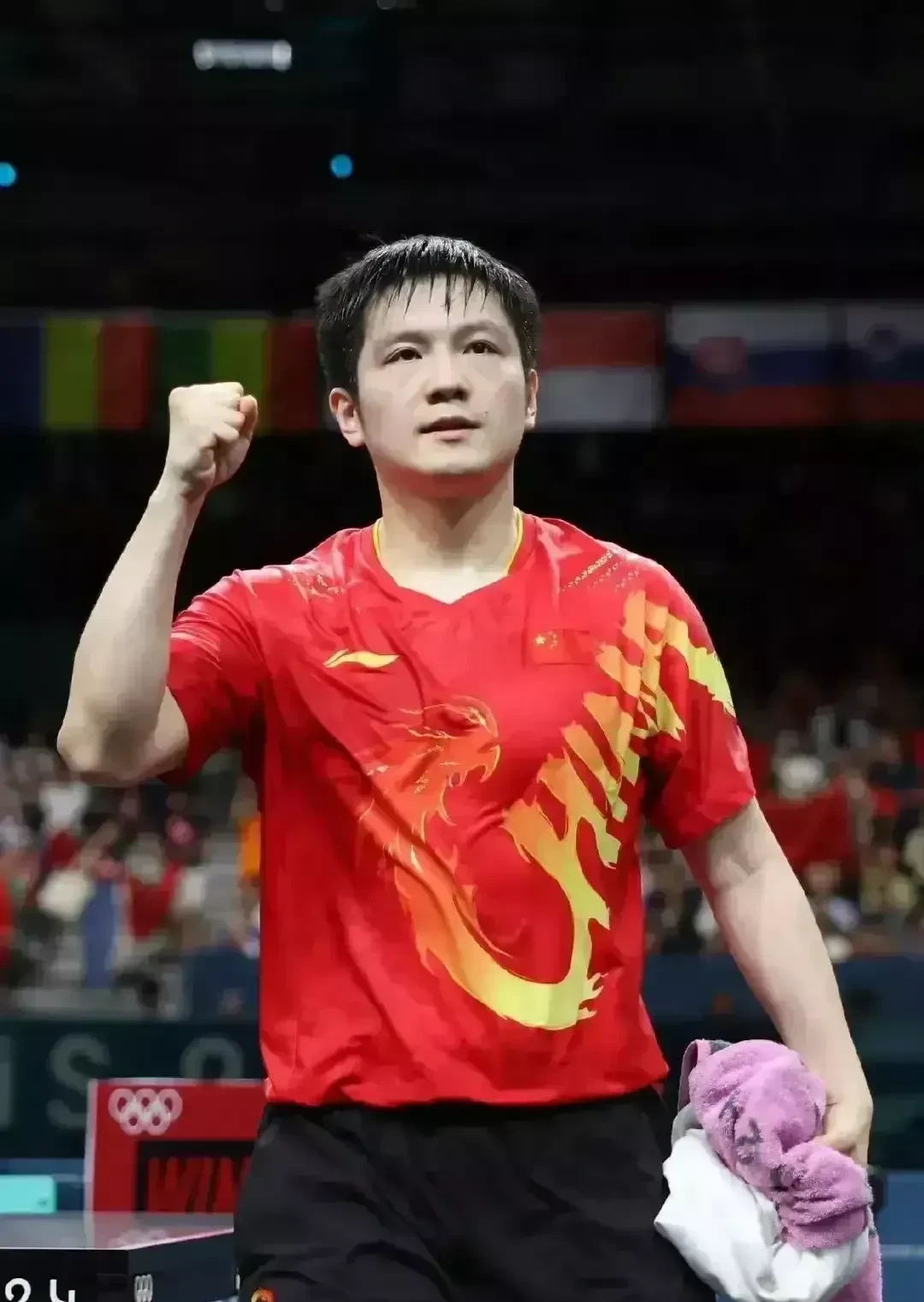 日本乒乓球队逆转波兰乒乓球队，马龙送出助攻