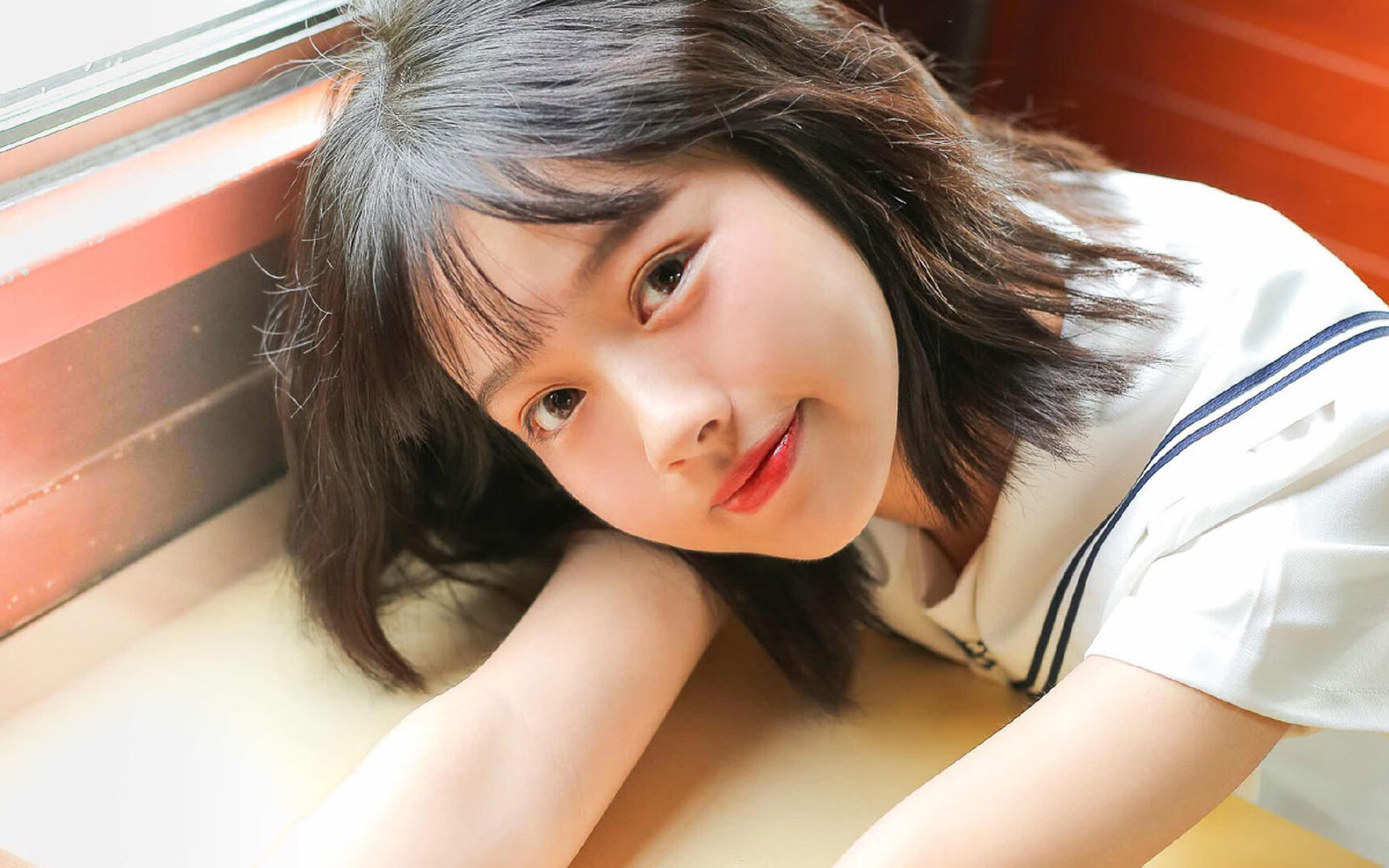 孙兴慜完美演绎巨星风采，巴萨对阵韩国友谊赛成亚洲足球里程碑