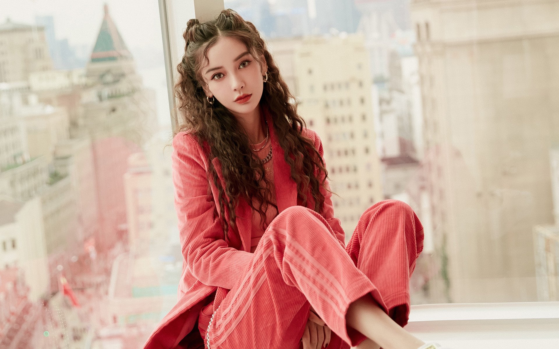 欧洲足坛双响炮,姆巴佩让对手绝望,曼联用狂胜点燃复兴希望