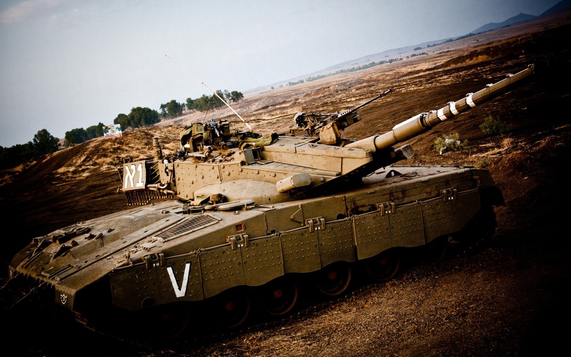 双线激战，F1街道赛焦点对决与克罗地亚足球压制多特蒙德