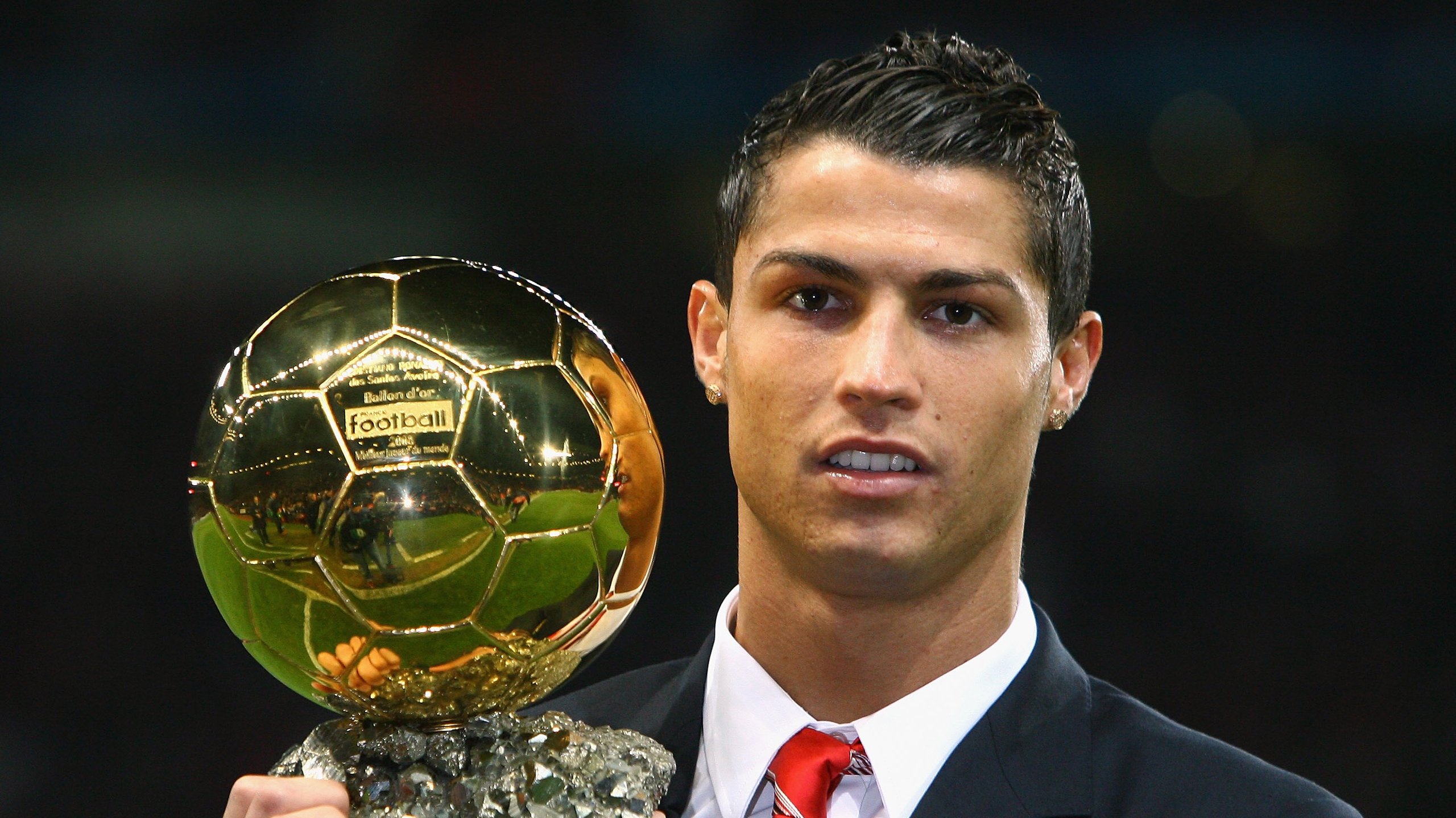 天雷轰鸣!小贾伦季后赛封神夜,撕裂传统内线的历史变奏