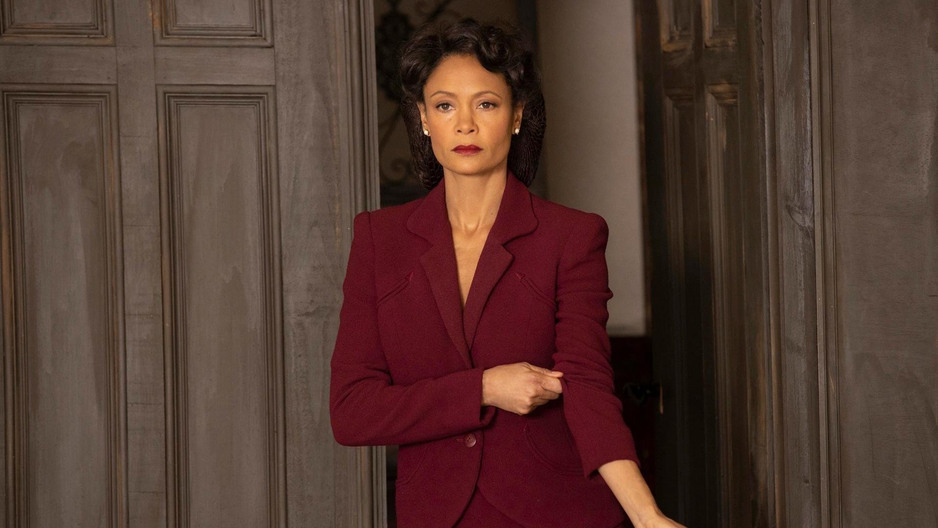 利物浦连续得分强势压制塞维利亚,阿拉巴关键先生引领胜利浪潮